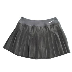 Nike pleated tennis skort
